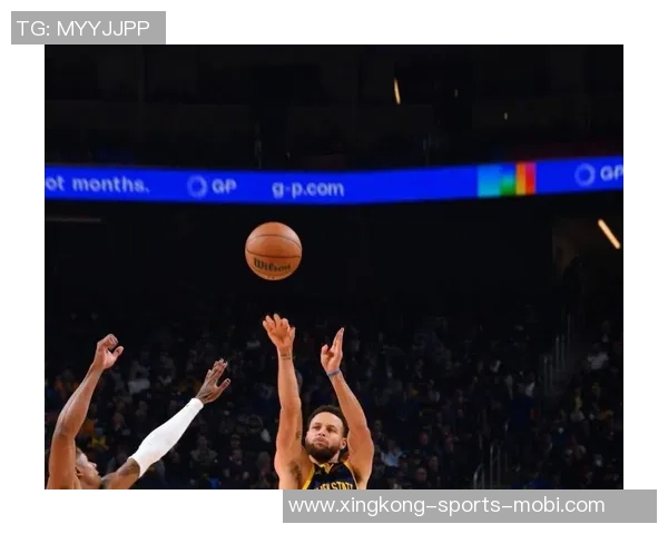 库里对黄蜂防守的看法引发热议反映出他的影响力与篮球理念的碰撞 库里对黄蜂防守的看法引发热议反映出他的影响力与篮球理念的碰撞